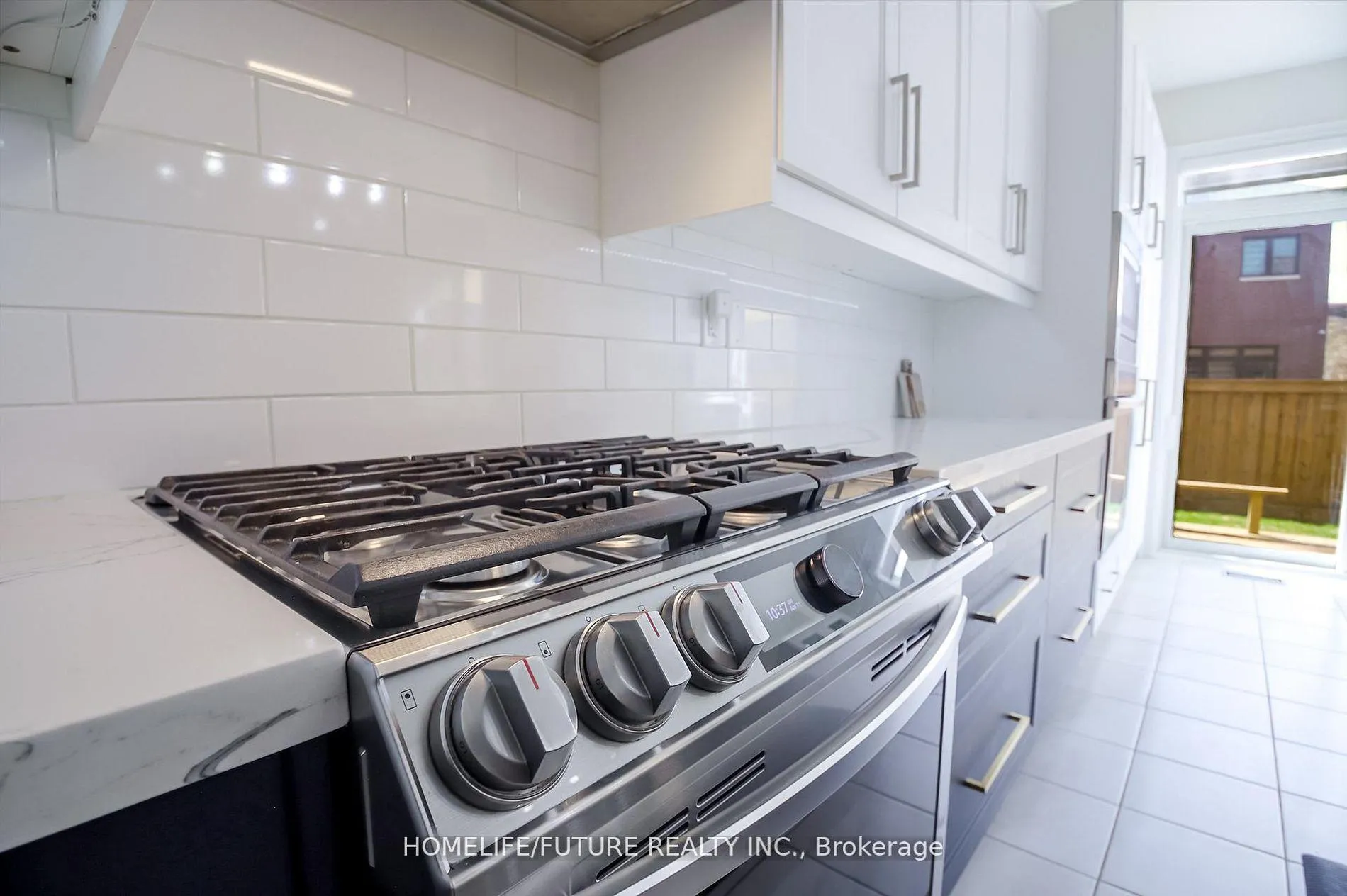 Photo 10 of 27 Ogston Crescent, Whitby, Rural Whitby — HOMEH