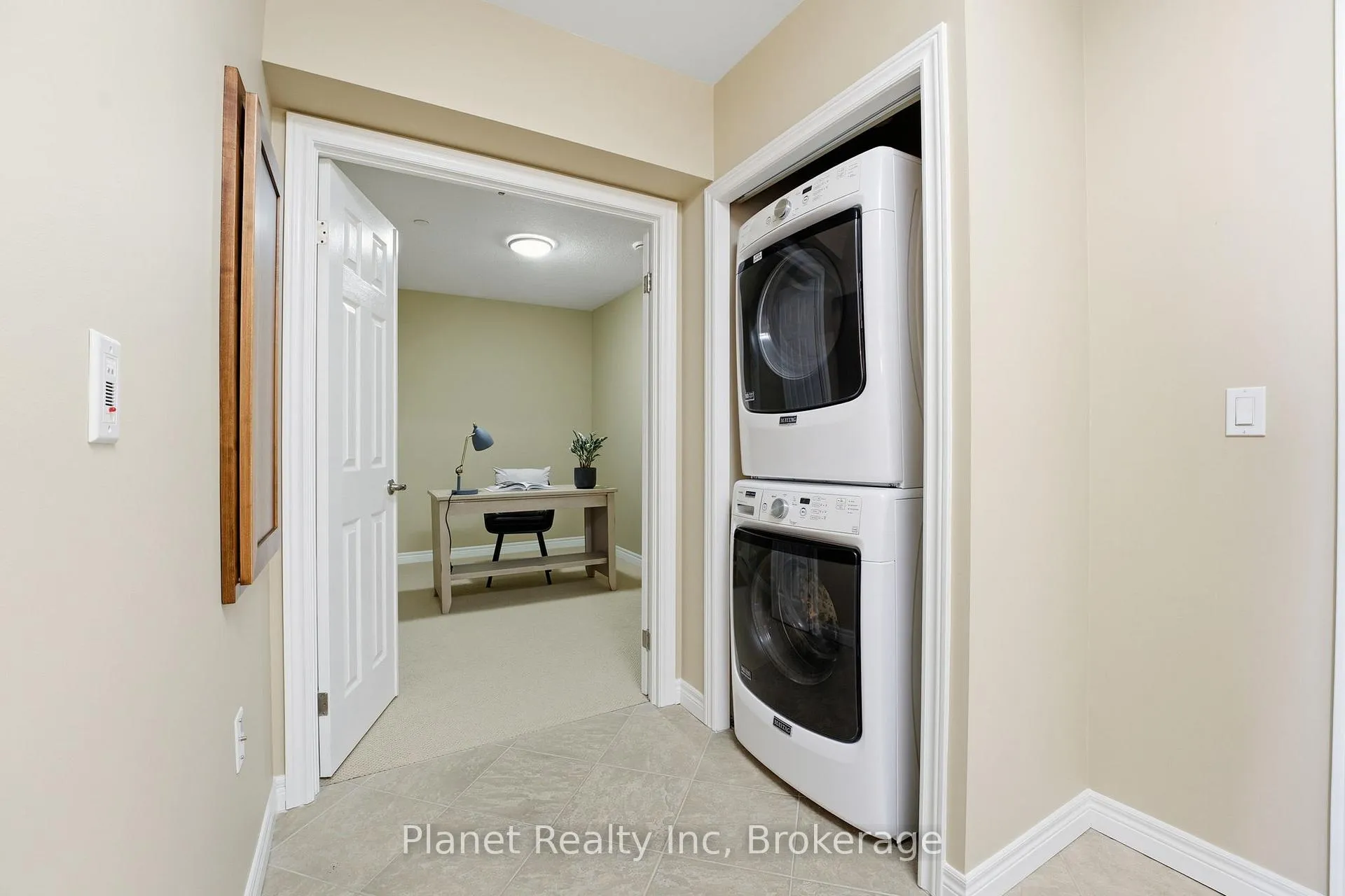 Photo 3 of Unit C305, 65 Bayberry Drive, Guelph, Village By The Arboretum — HOMEH