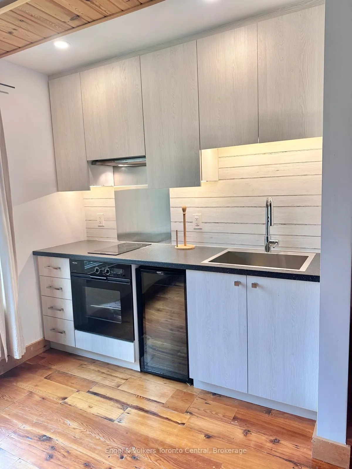 Photo 4 of Unit 2, 109 Hope Street, Blue Mountains — HOMEH