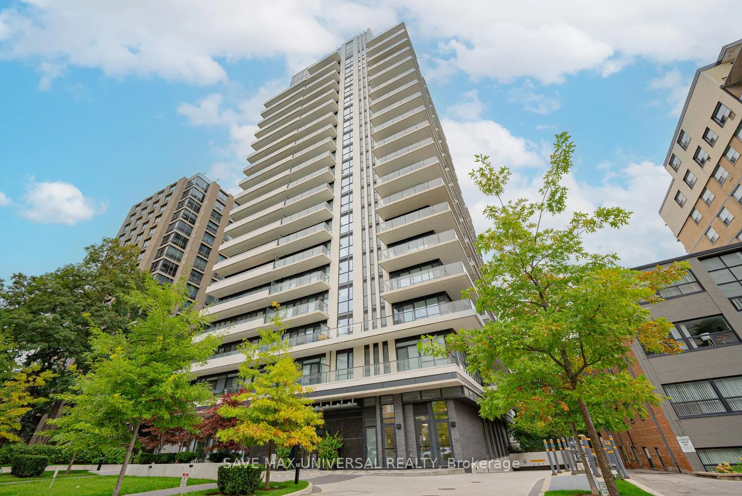 Photo 2 of Unit 809, 609 Avenue Road, Toronto, Yonge-St. Clair — HOMEH