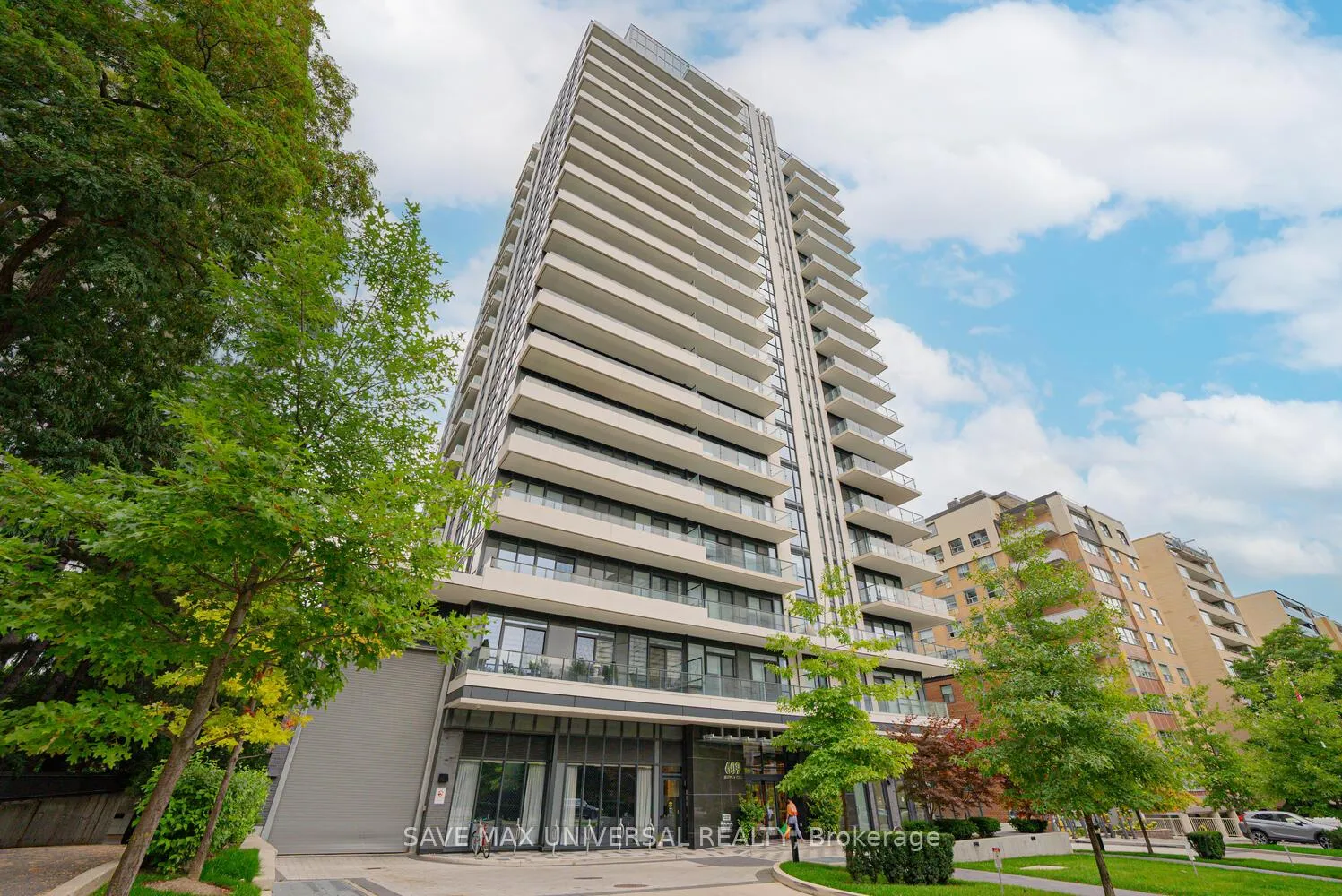 Photo 3 of Unit 809, 609 Avenue Road, Toronto, Yonge-St. Clair — HOMEH