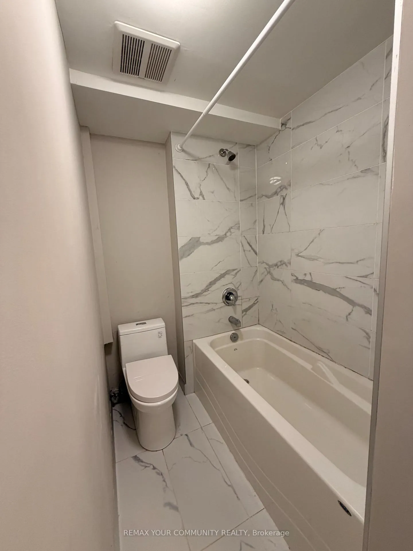 Photo 11 of 451 Leslie Street, Toronto, South Riverdale — HOMEH