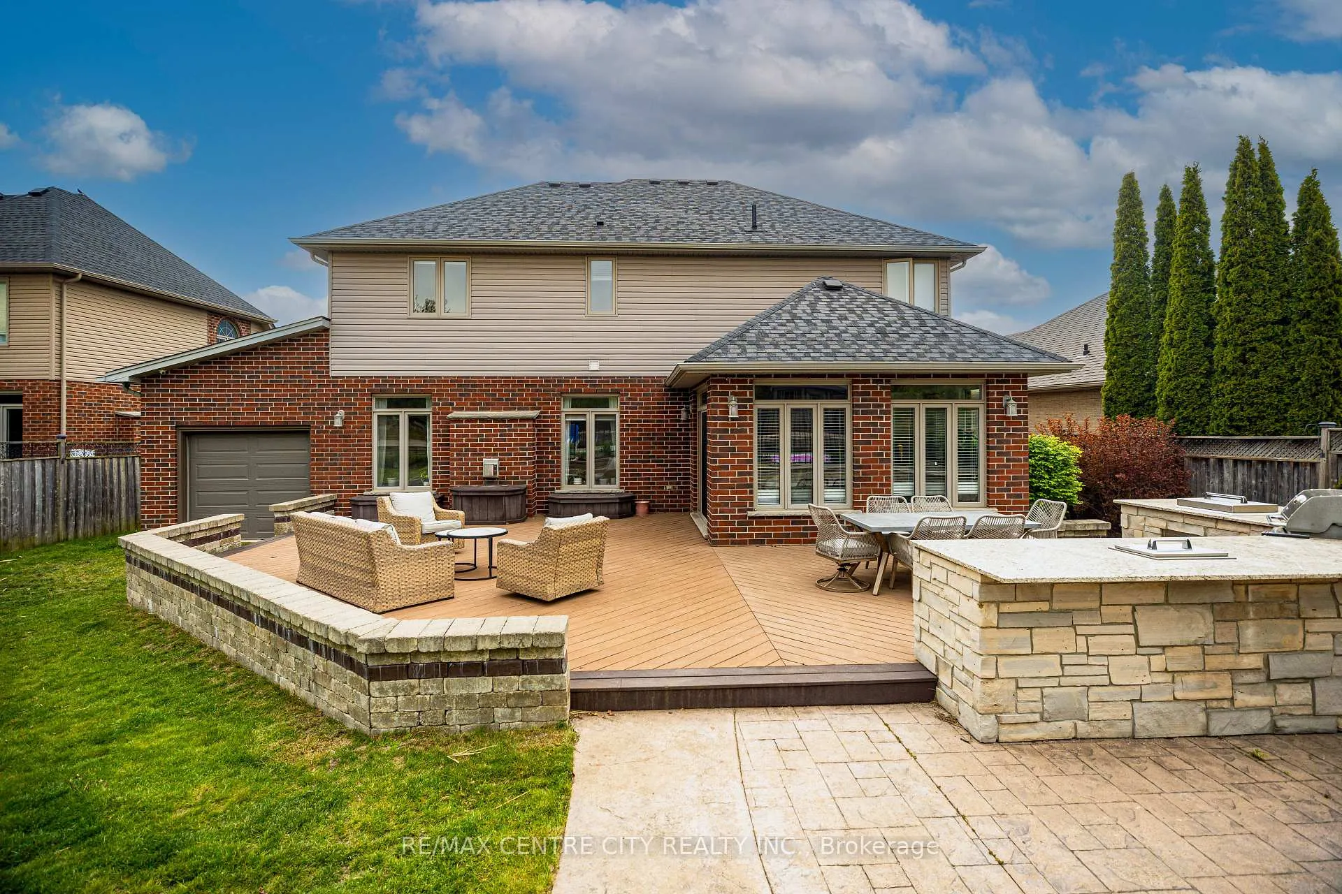 Photo 14 of 2114 Riverbend Road, London, South A — HOMEH