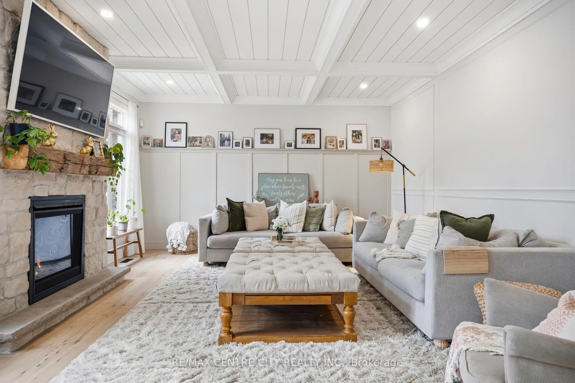 Photo 24 of 2114 Riverbend Road, London, South A — HOMEH