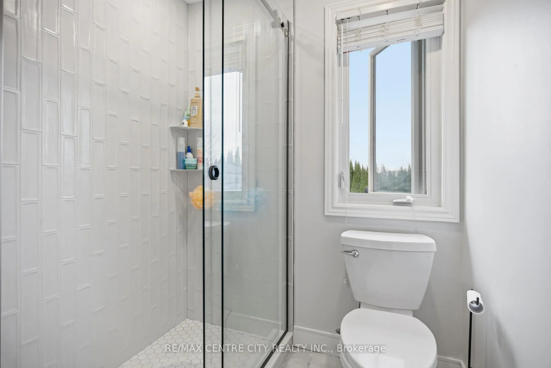Photo 37 of 2114 Riverbend Road, London, South A — HOMEH