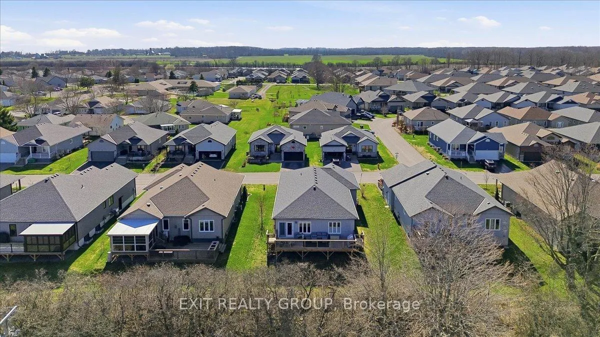Photo 33 of 12 Dorchester Drive, Prince Edward County, Wellington Ward — HOMEH