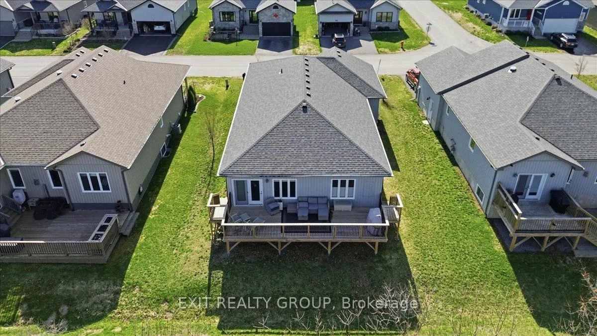 Photo 38 of 12 Dorchester Drive, Prince Edward County, Wellington Ward — HOMEH