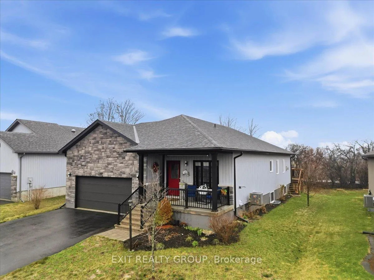Photo 40 of 12 Dorchester Drive, Prince Edward County, Wellington Ward — HOMEH
