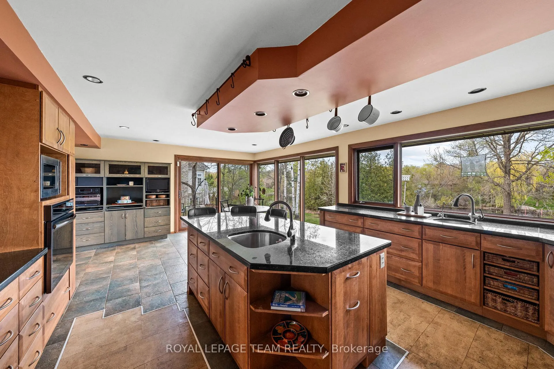 Photo 13 of 5657 Manotick Main Street, Ottawa, Manotick South to Roger Stevens — HOMEH