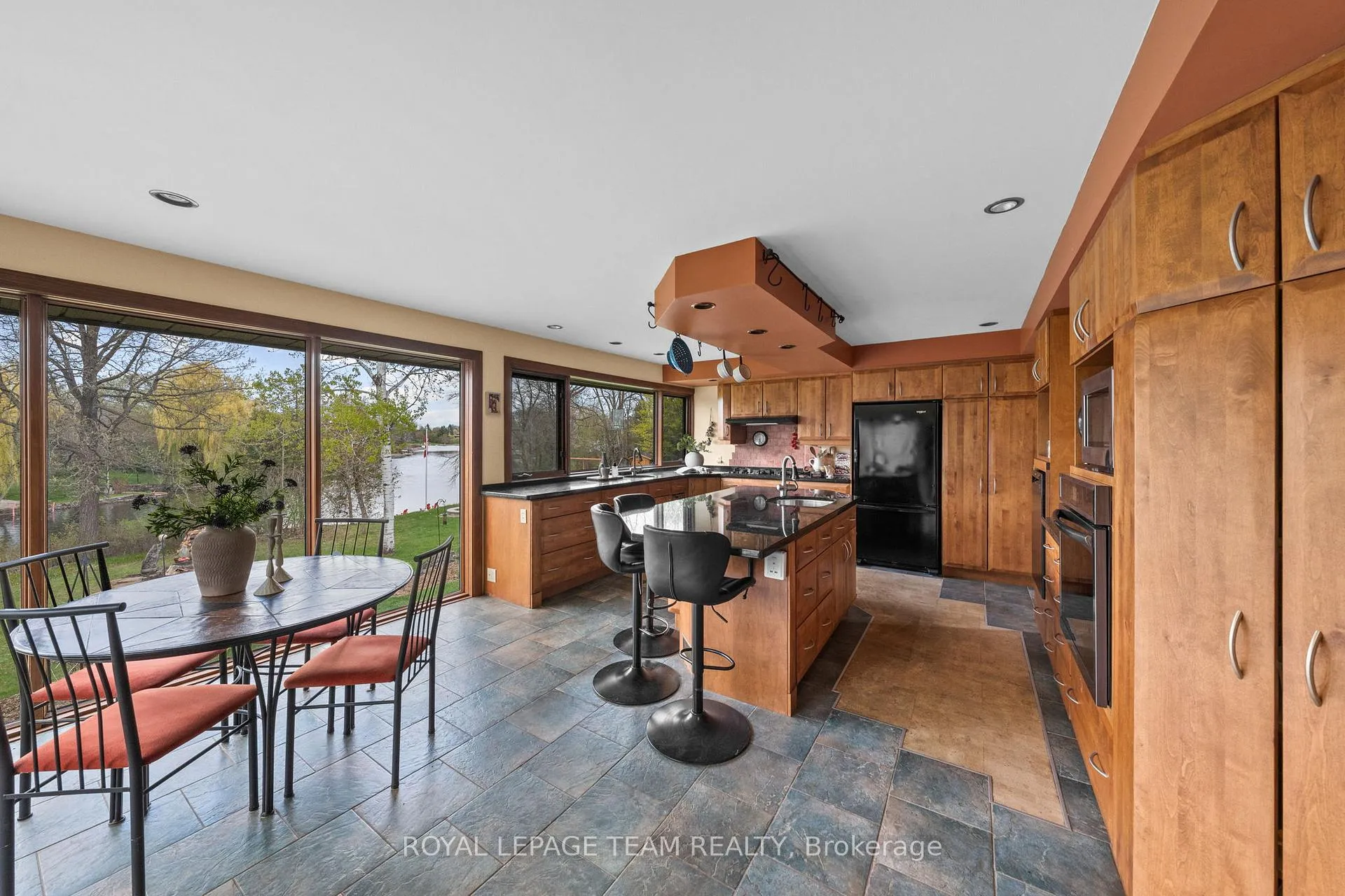 Photo 15 of 5657 Manotick Main Street, Ottawa, Manotick South to Roger Stevens — HOMEH
