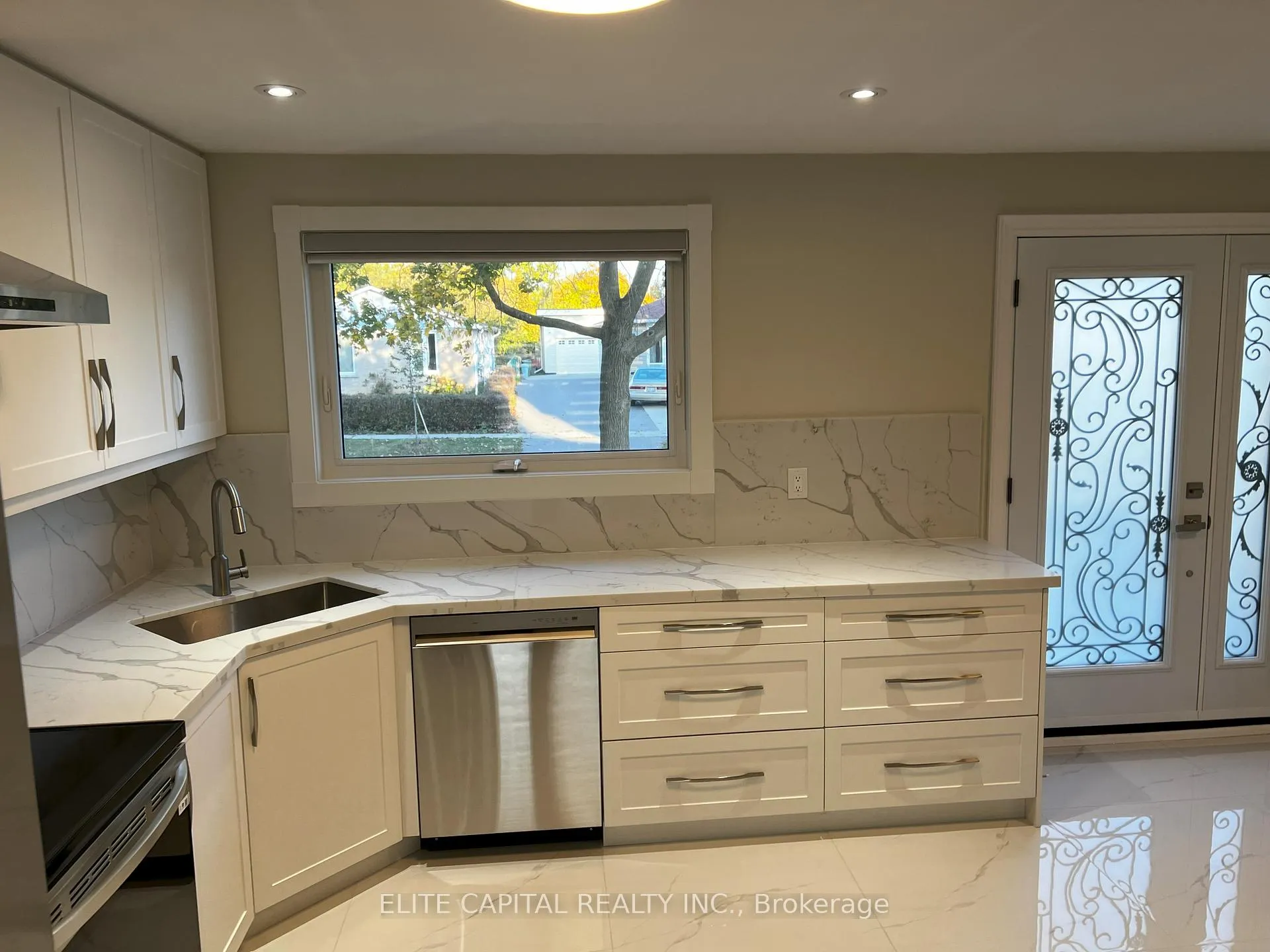 Photo 5 of 69 Hutcherson Square, Scarborough, Malvern — HOMEH