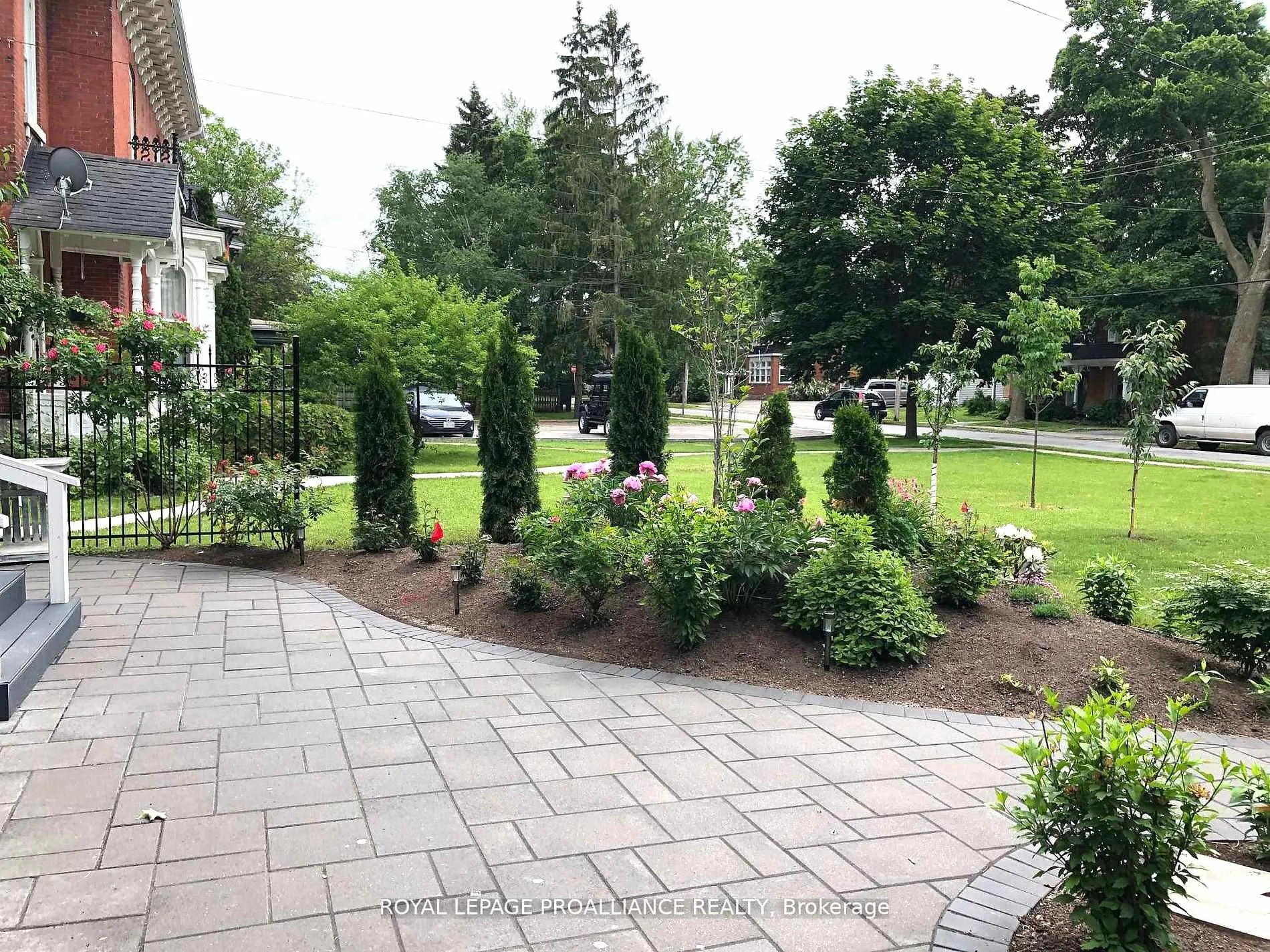 Photo 3 of 219 Charles Street, Belleville, Belleville Ward — HOMEH