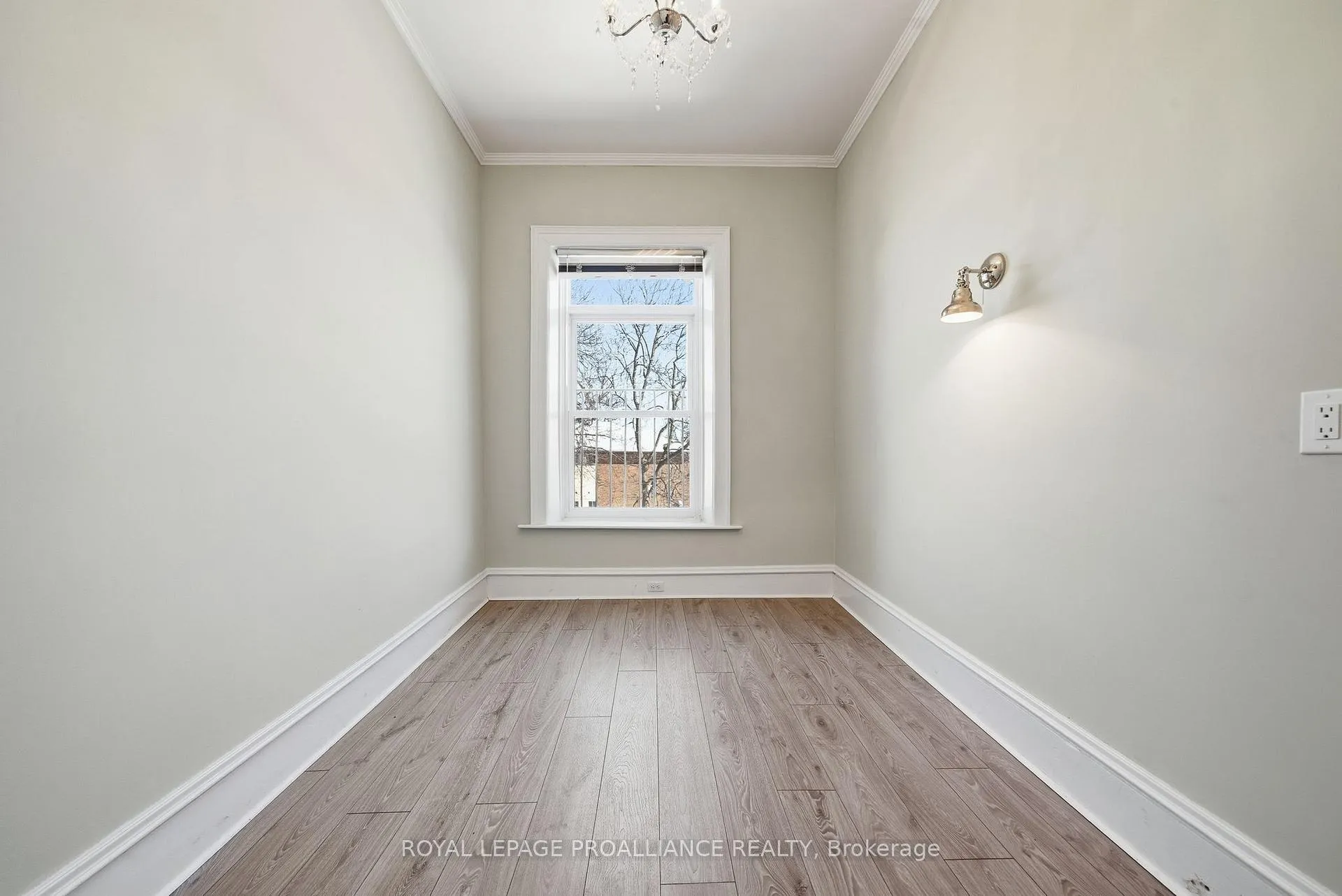 Photo 31 of 219 Charles Street, Belleville, Belleville Ward — HOMEH