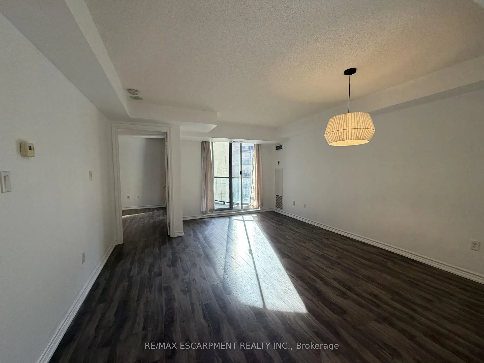 Photo 5 of Unit 709, 801 Bay Street, Toronto, Bay Street Corridor — HOMEH