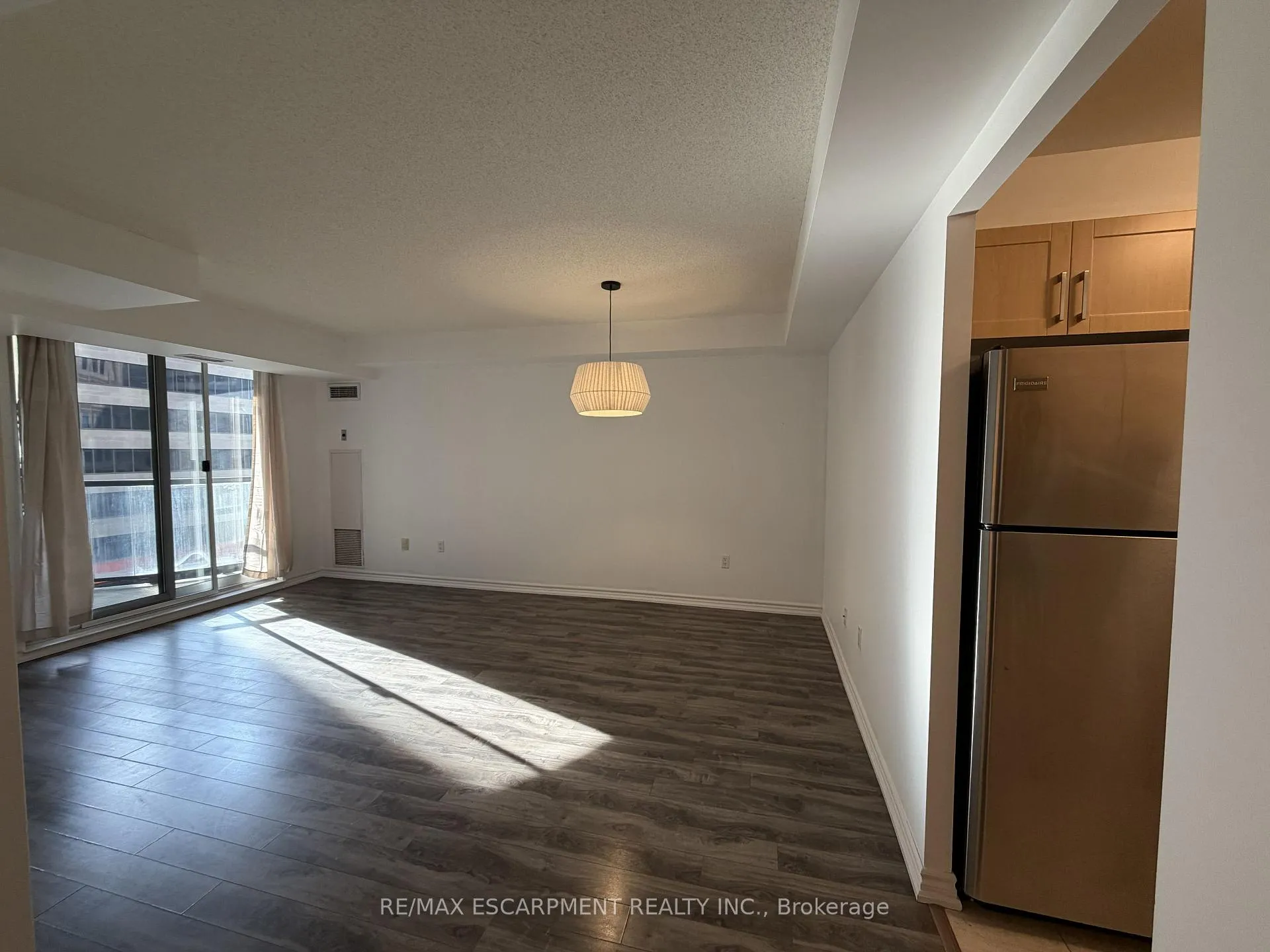 Photo 6 of Unit 709, 801 Bay Street, Toronto, Bay Street Corridor — HOMEH