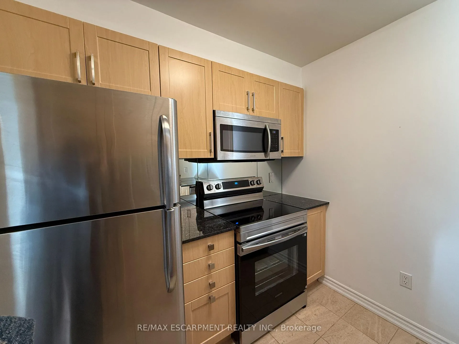 Photo 12 of Unit 709, 801 Bay Street, Toronto, Bay Street Corridor — HOMEH
