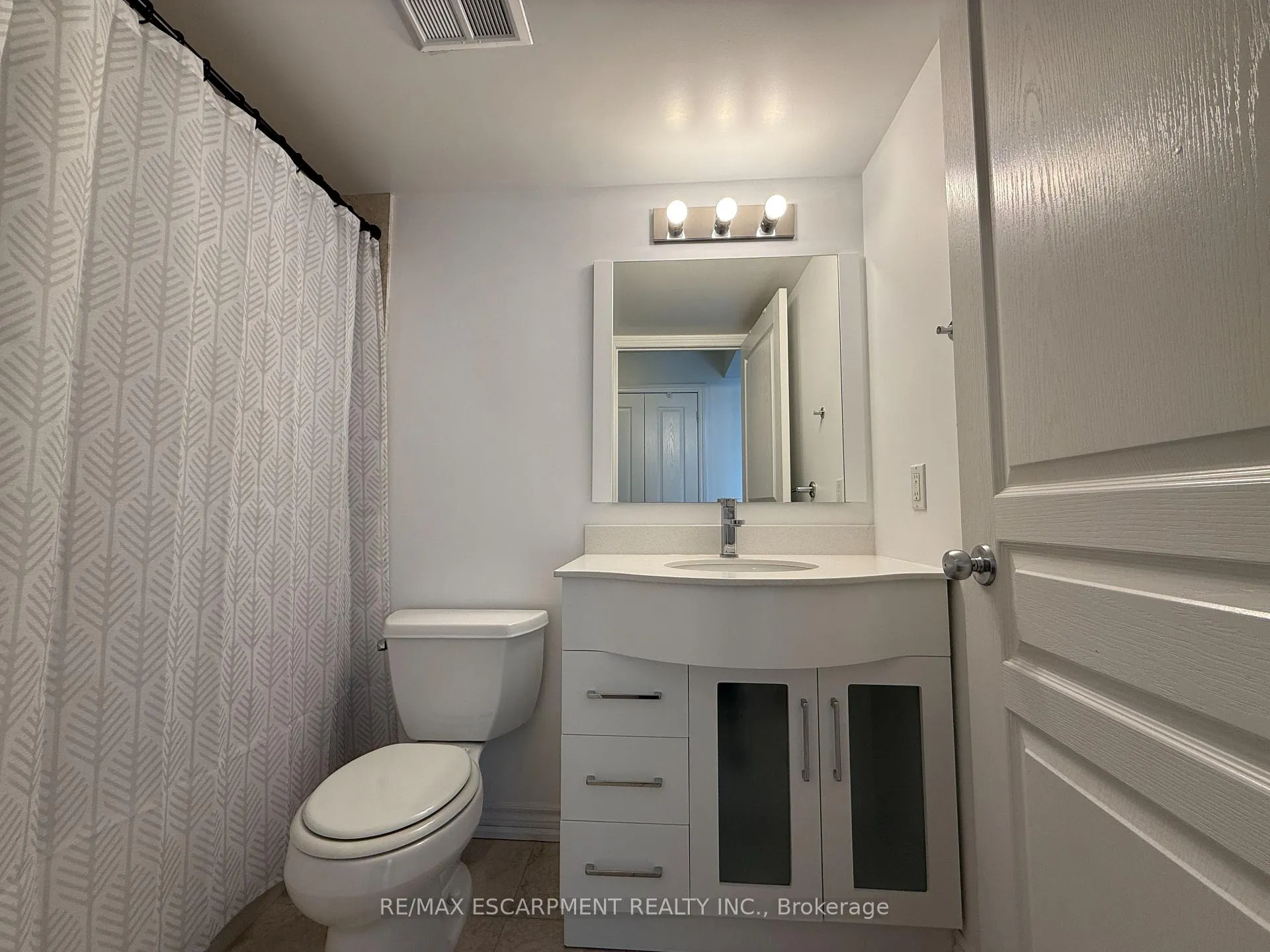 Photo 14 of Unit 709, 801 Bay Street, Toronto, Bay Street Corridor — HOMEH