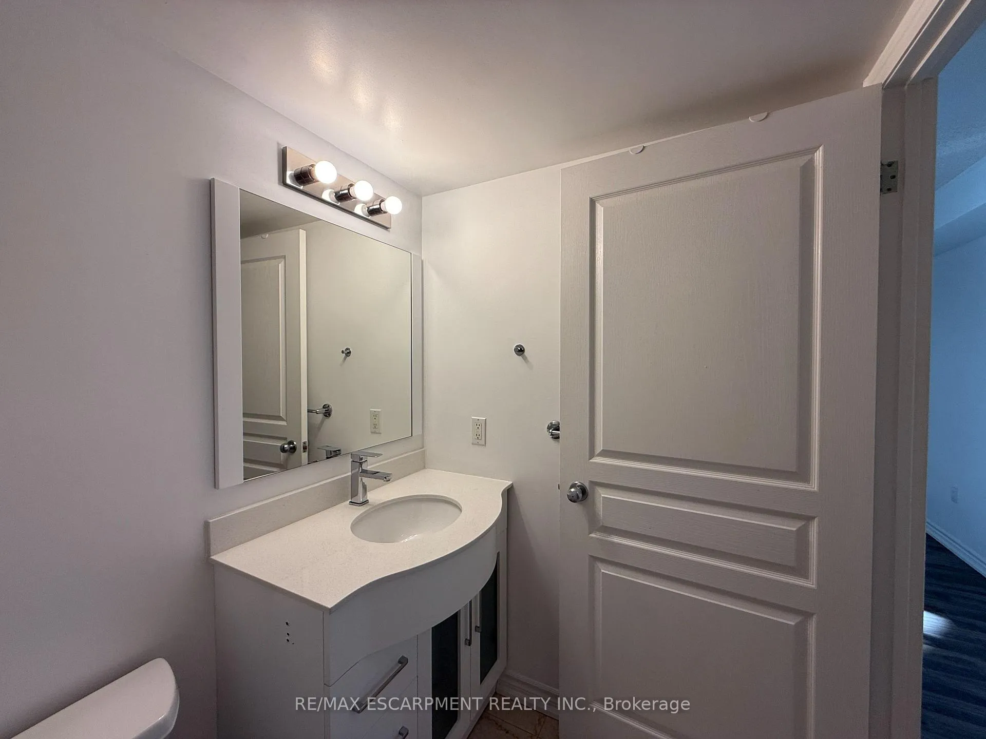 Photo 15 of Unit 709, 801 Bay Street, Toronto, Bay Street Corridor — HOMEH