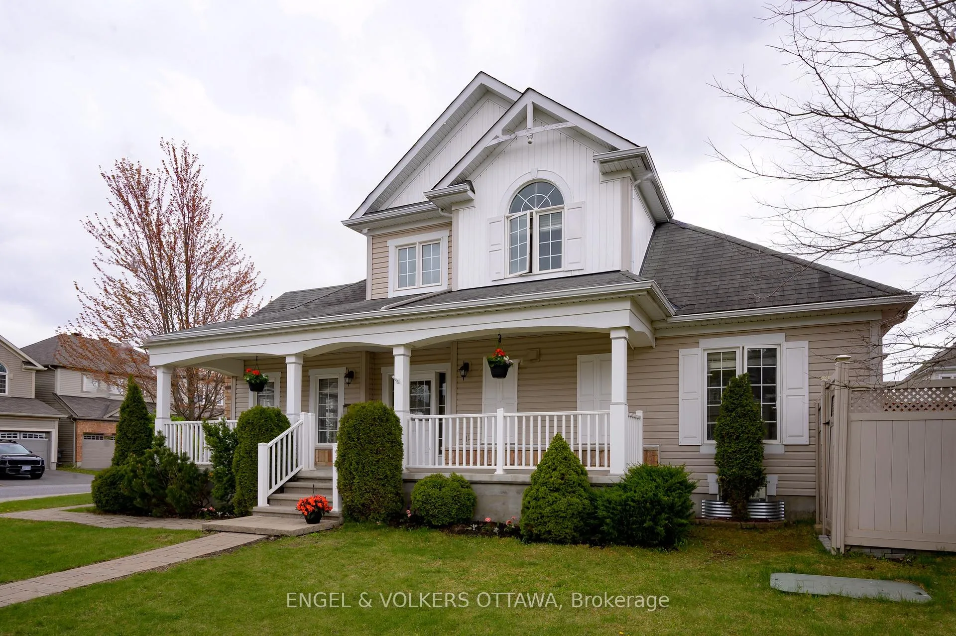 Photo 2 of 106 Forest Water Way, Ottawa, Barrhaven - Half Moon Bay — HOMEH