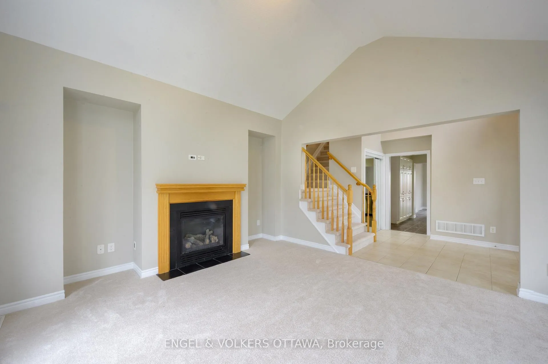 Photo 7 of 106 Forest Water Way, Ottawa, Barrhaven - Half Moon Bay — HOMEH