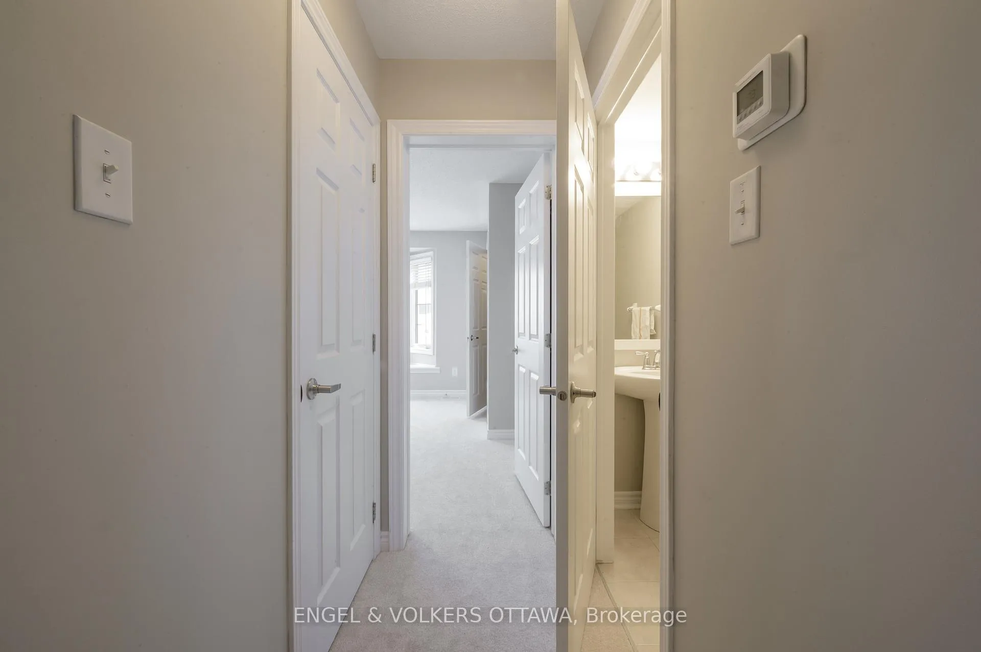 Photo 13 of 106 Forest Water Way, Ottawa, Barrhaven - Half Moon Bay — HOMEH