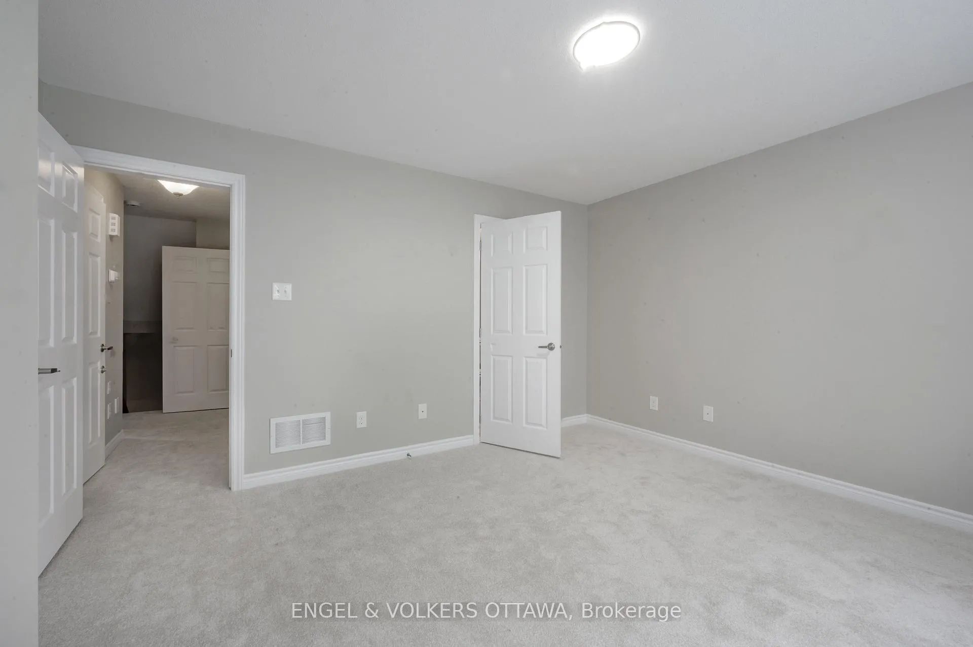 Photo 17 of 106 Forest Water Way, Ottawa, Barrhaven - Half Moon Bay — HOMEH
