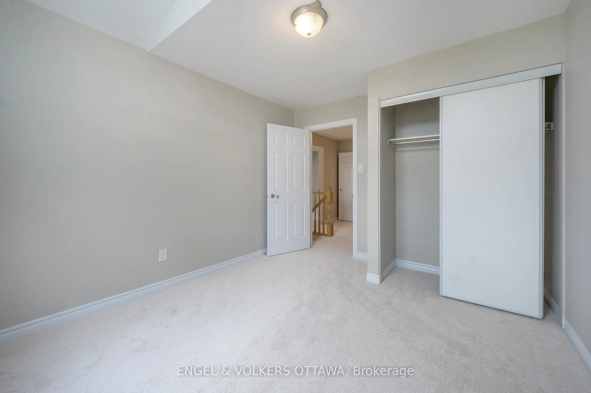 Photo 23 of 106 Forest Water Way, Ottawa, Barrhaven - Half Moon Bay — HOMEH