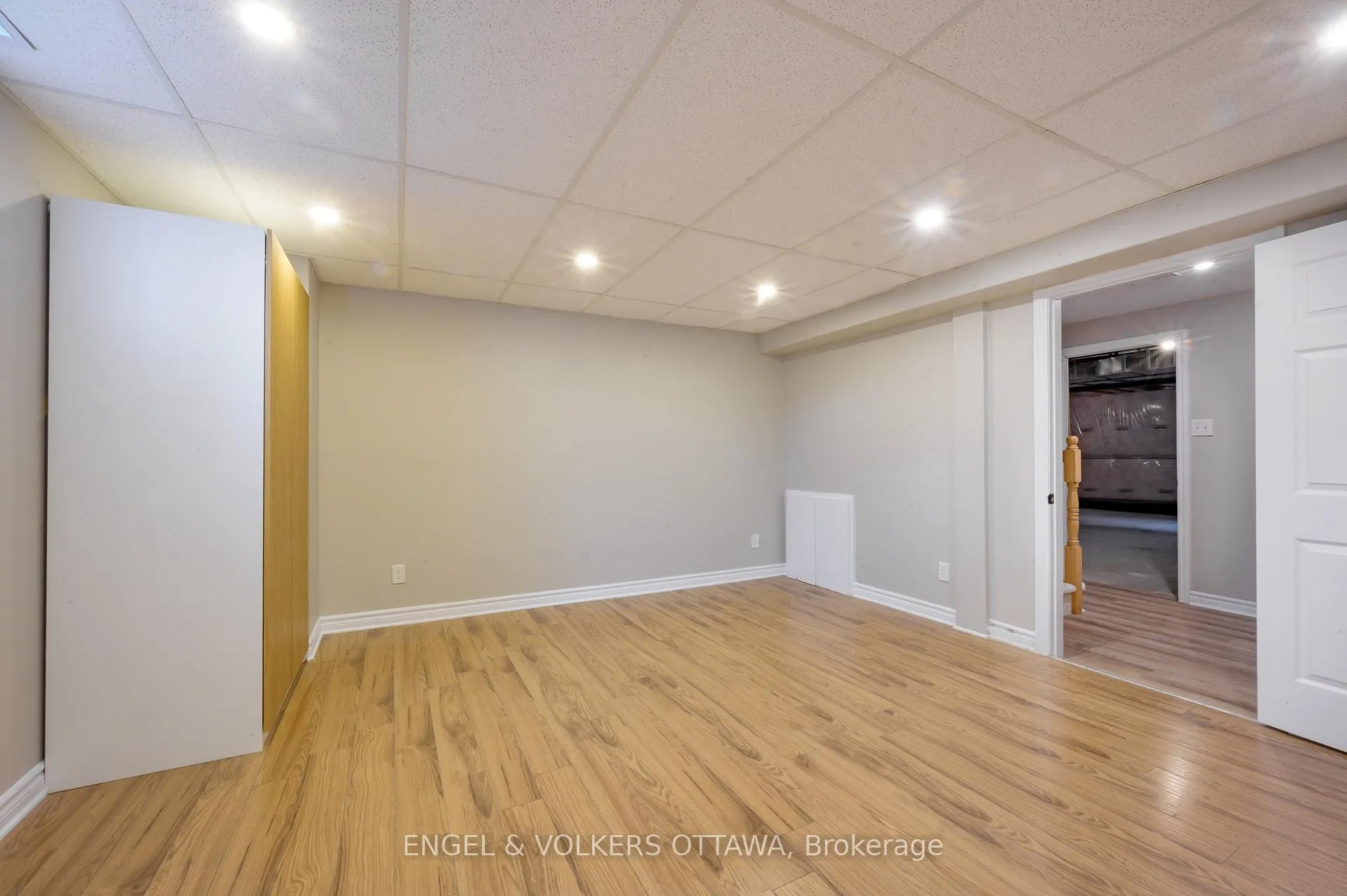 Photo 32 of 106 Forest Water Way, Ottawa, Barrhaven - Half Moon Bay — HOMEH