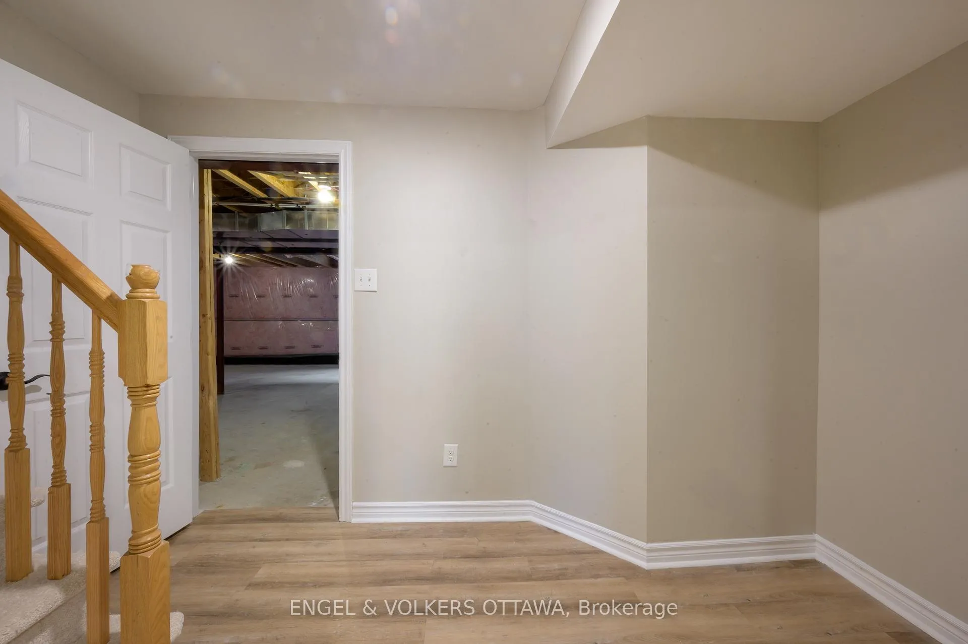 Photo 33 of 106 Forest Water Way, Ottawa, Barrhaven - Half Moon Bay — HOMEH