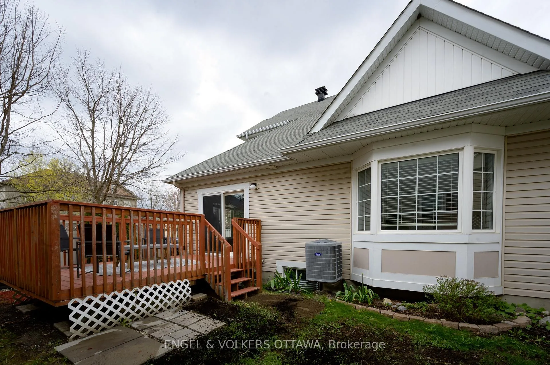 Photo 41 of 106 Forest Water Way, Ottawa, Barrhaven - Half Moon Bay — HOMEH