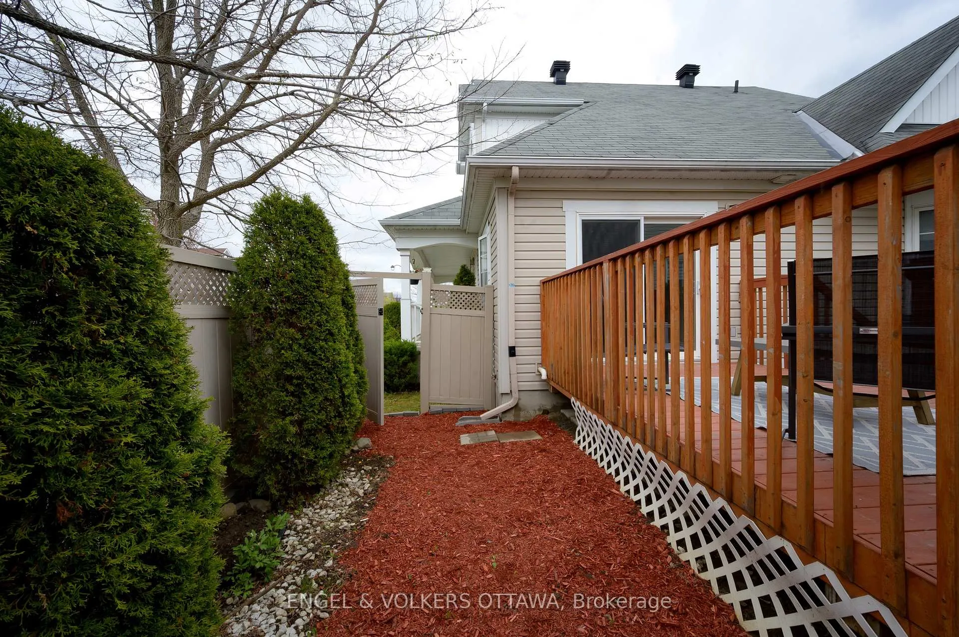 Photo 43 of 106 Forest Water Way, Ottawa, Barrhaven - Half Moon Bay — HOMEH