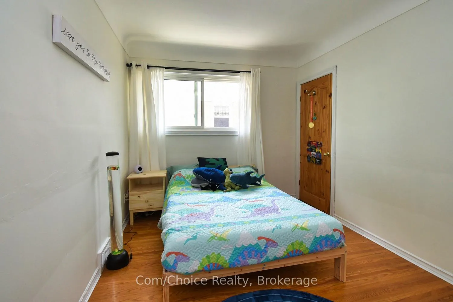 Photo 12 of 9 Marion Crescent, Hamilton, Dundas — HOMEH