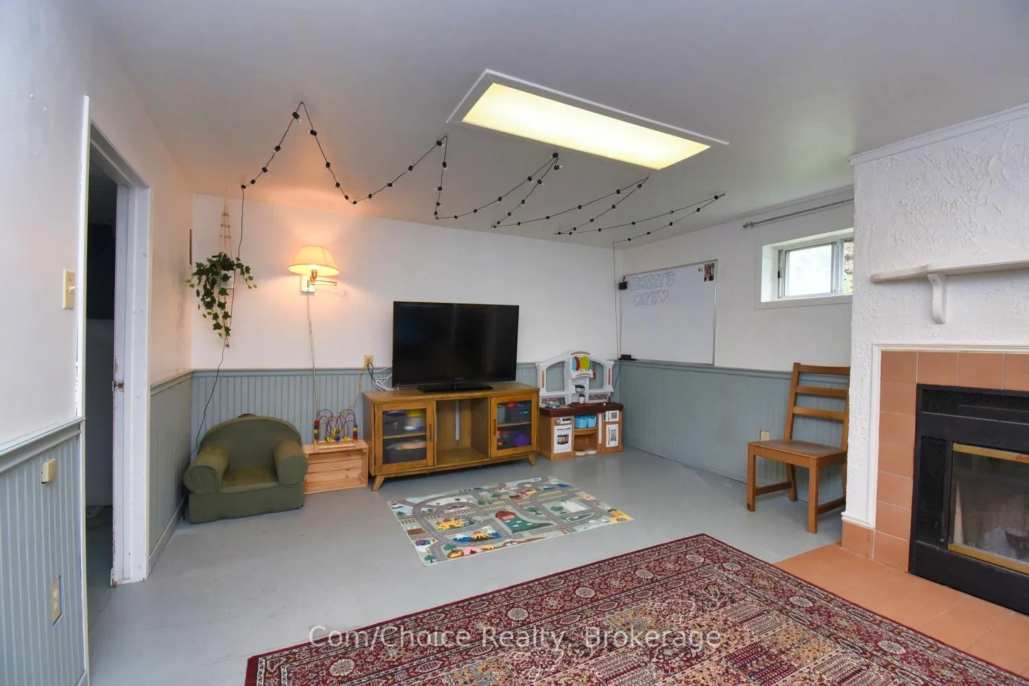Photo 25 of 9 Marion Crescent, Hamilton, Dundas — HOMEH