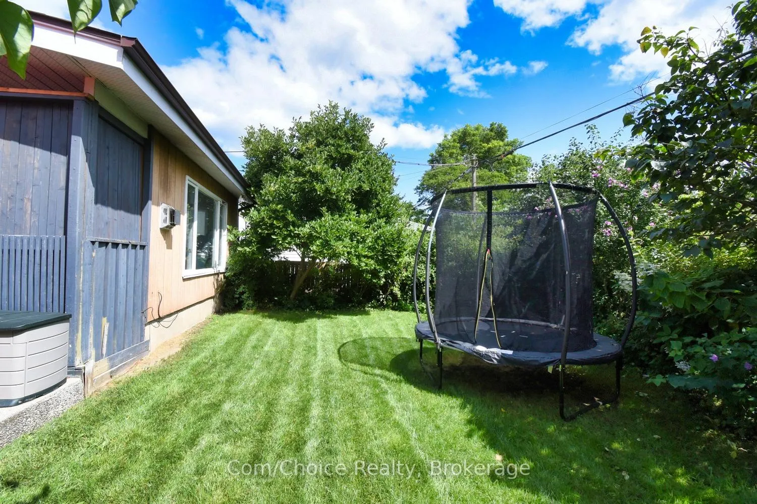 Photo 43 of 9 Marion Crescent, Hamilton, Dundas — HOMEH