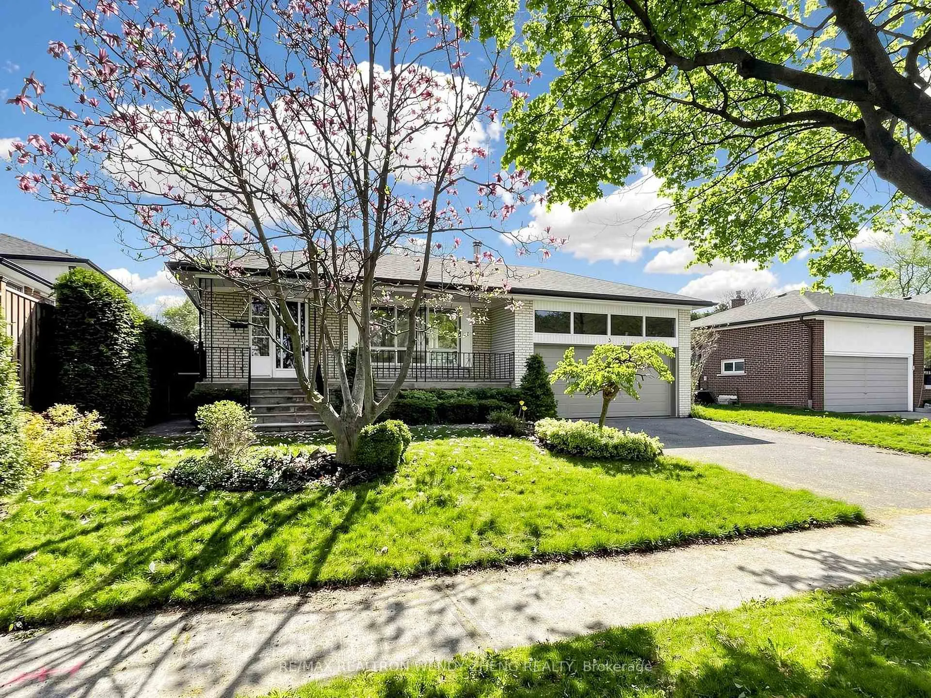 Photo 2 of Unit Main, 3 James Speight Road, Markham, Sherwood-Amberglen — HOMEH