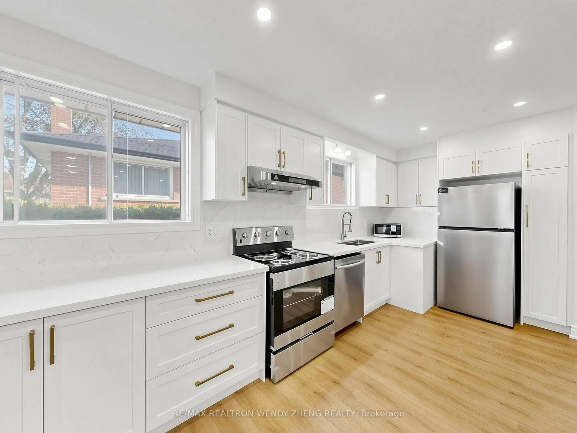Photo 15 of Unit Main, 3 James Speight Road, Markham, Sherwood-Amberglen — HOMEH