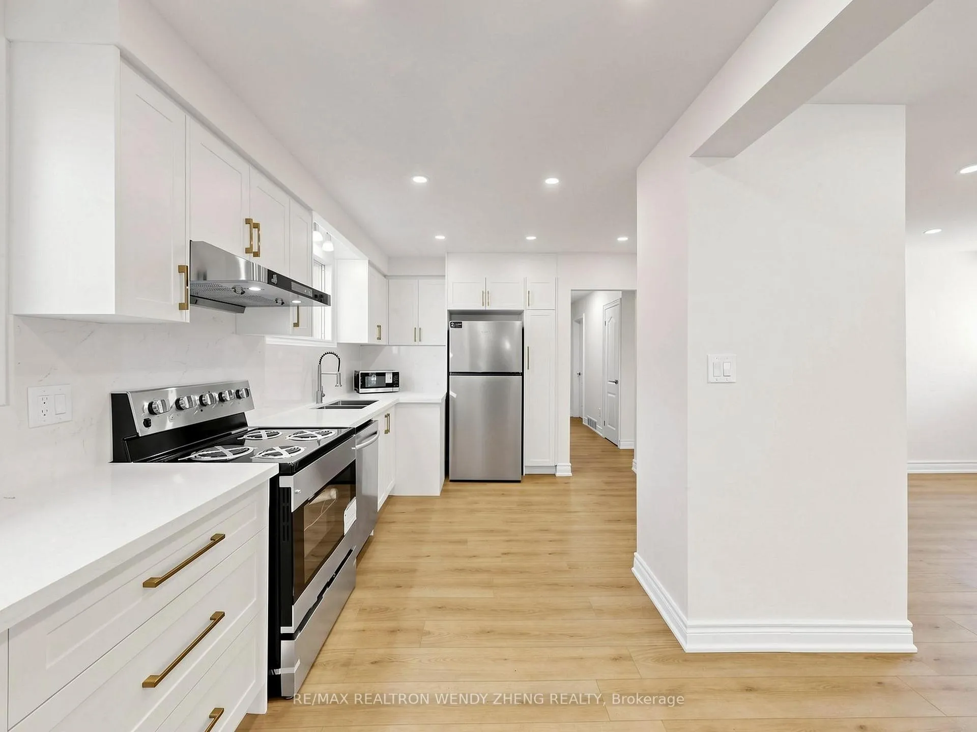 Photo 19 of Unit Main, 3 James Speight Road, Markham, Sherwood-Amberglen — HOMEH
