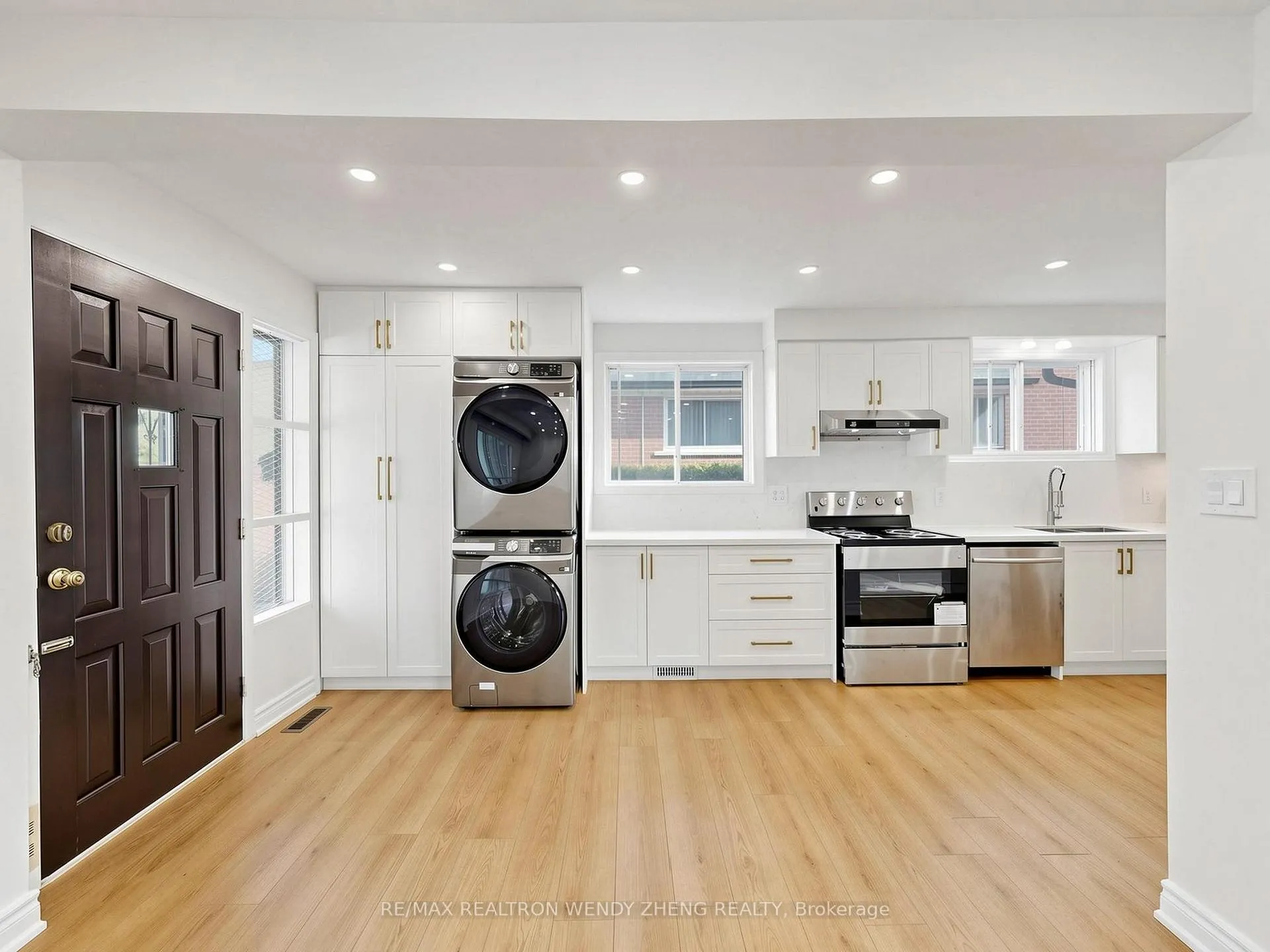 Photo 21 of Unit Main, 3 James Speight Road, Markham, Sherwood-Amberglen — HOMEH