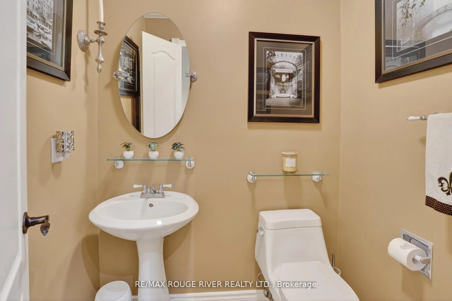 Photo 9 of 84 Silverbirch Place, Whitby, Pringle Creek — HOMEH