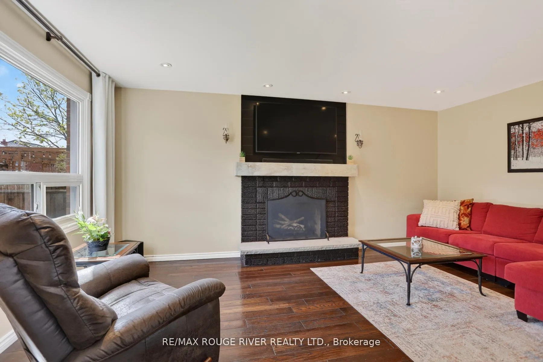 Photo 19 of 84 Silverbirch Place, Whitby, Pringle Creek — HOMEH