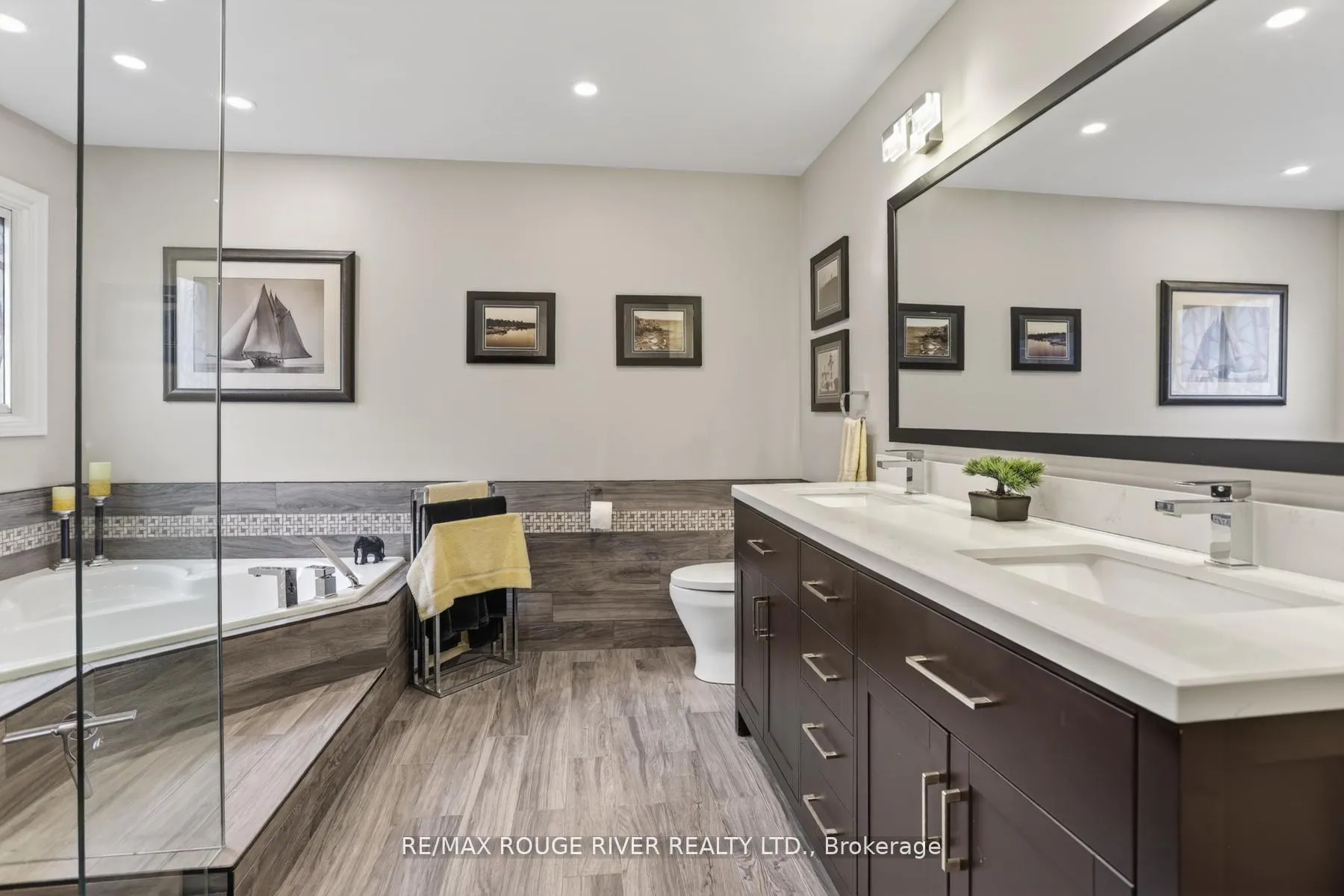 Photo 25 of 84 Silverbirch Place, Whitby, Pringle Creek — HOMEH