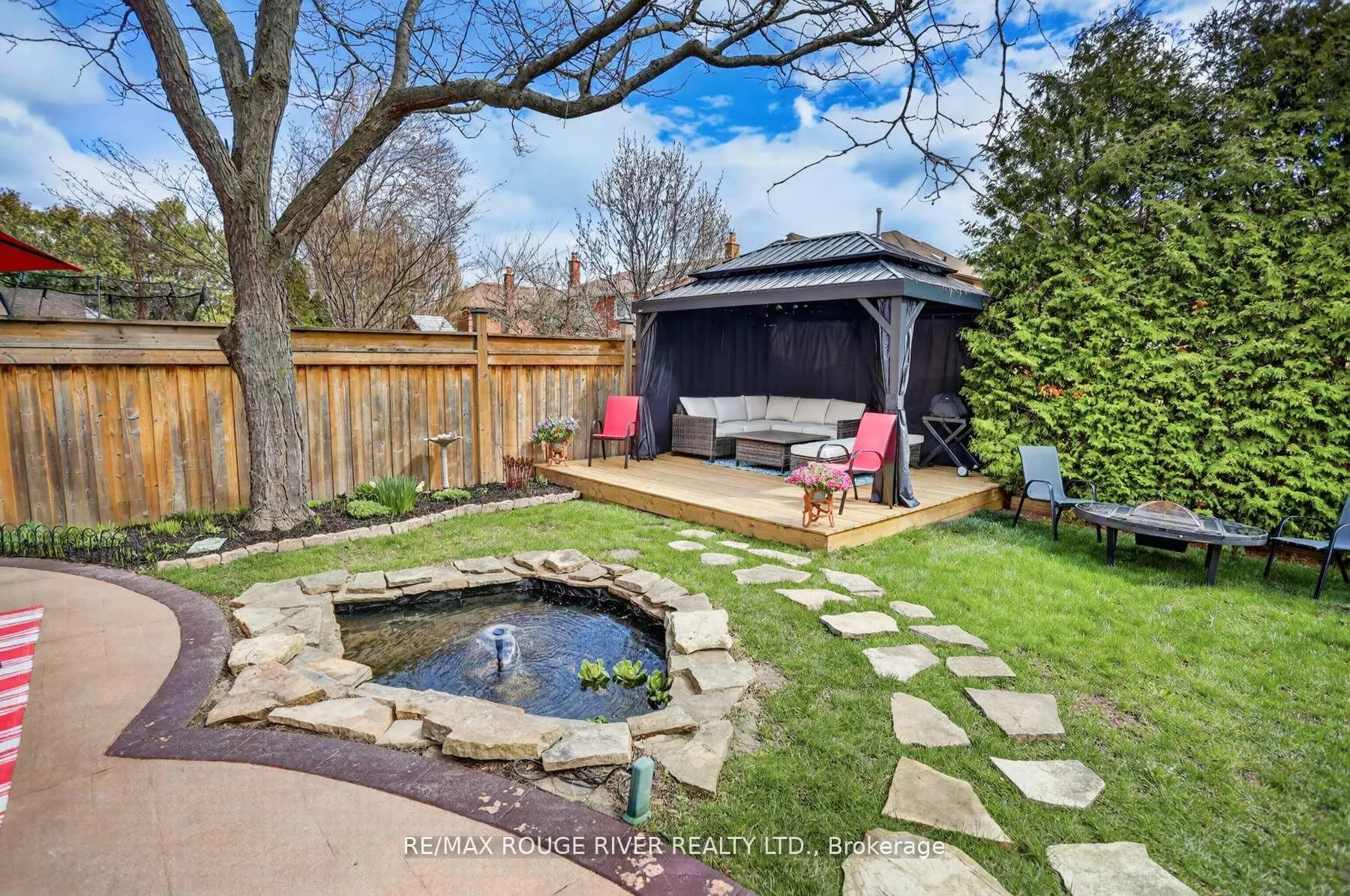 Photo 49 of 84 Silverbirch Place, Whitby, Pringle Creek — HOMEH