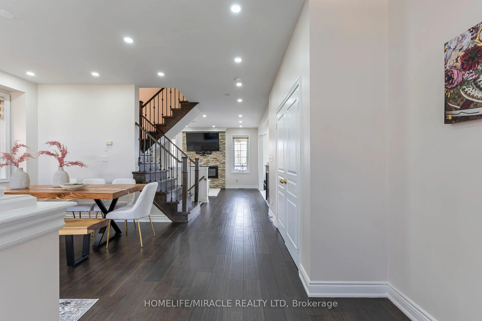 Photo 6 of 2343 Falling Green Drive, Oakville, Westmount — HOMEH
