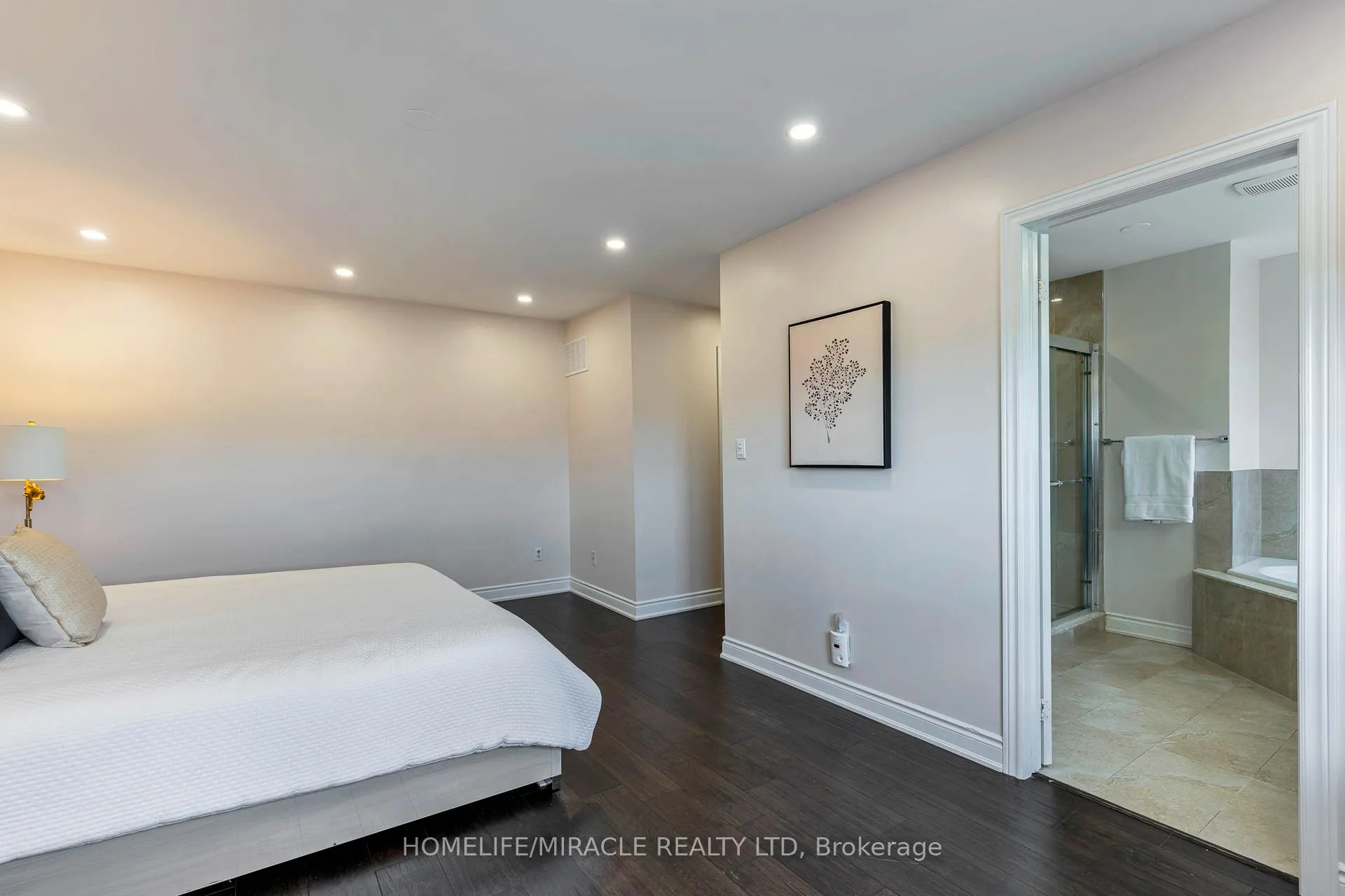 Photo 19 of 2343 Falling Green Drive, Oakville, Westmount — HOMEH