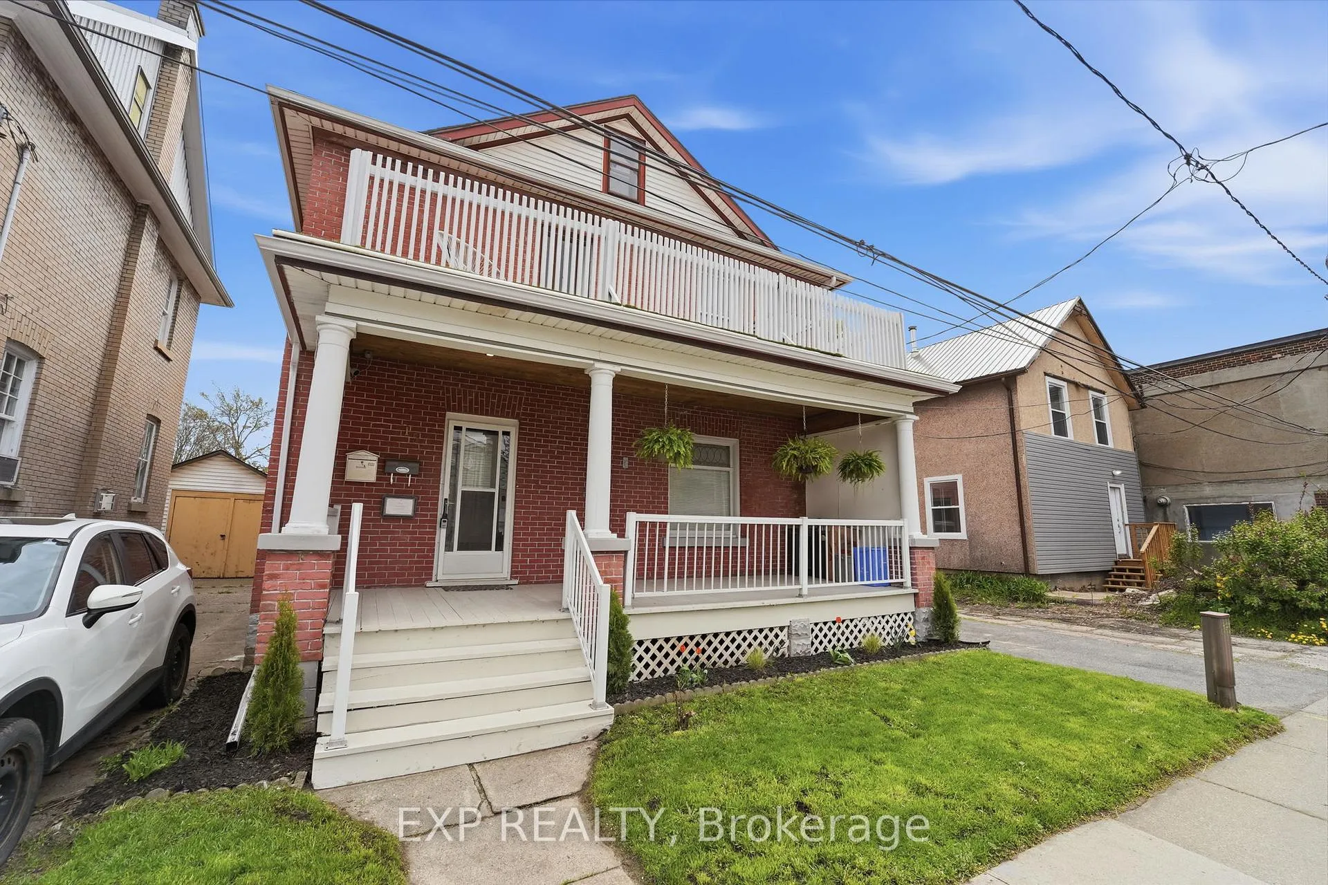 Photo 2 of 15 Avenue Place, Welland, Welland Downtown — HOMEH