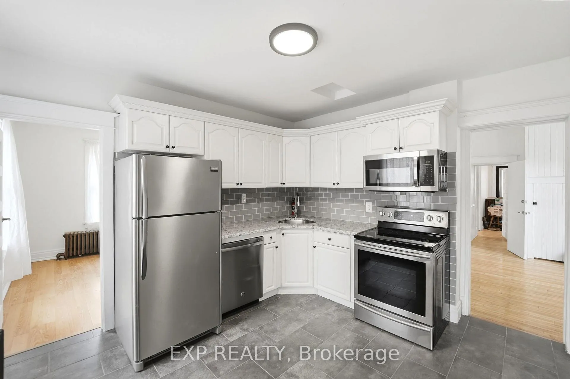 Photo 12 of 15 Avenue Place, Welland, Welland Downtown — HOMEH