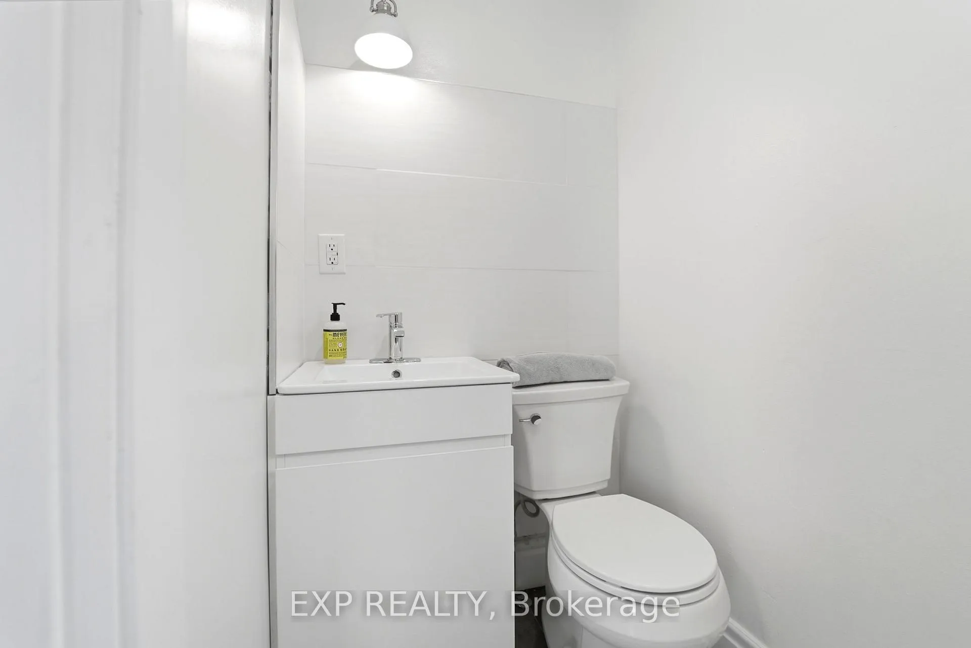 Photo 17 of 15 Avenue Place, Welland, Welland Downtown — HOMEH