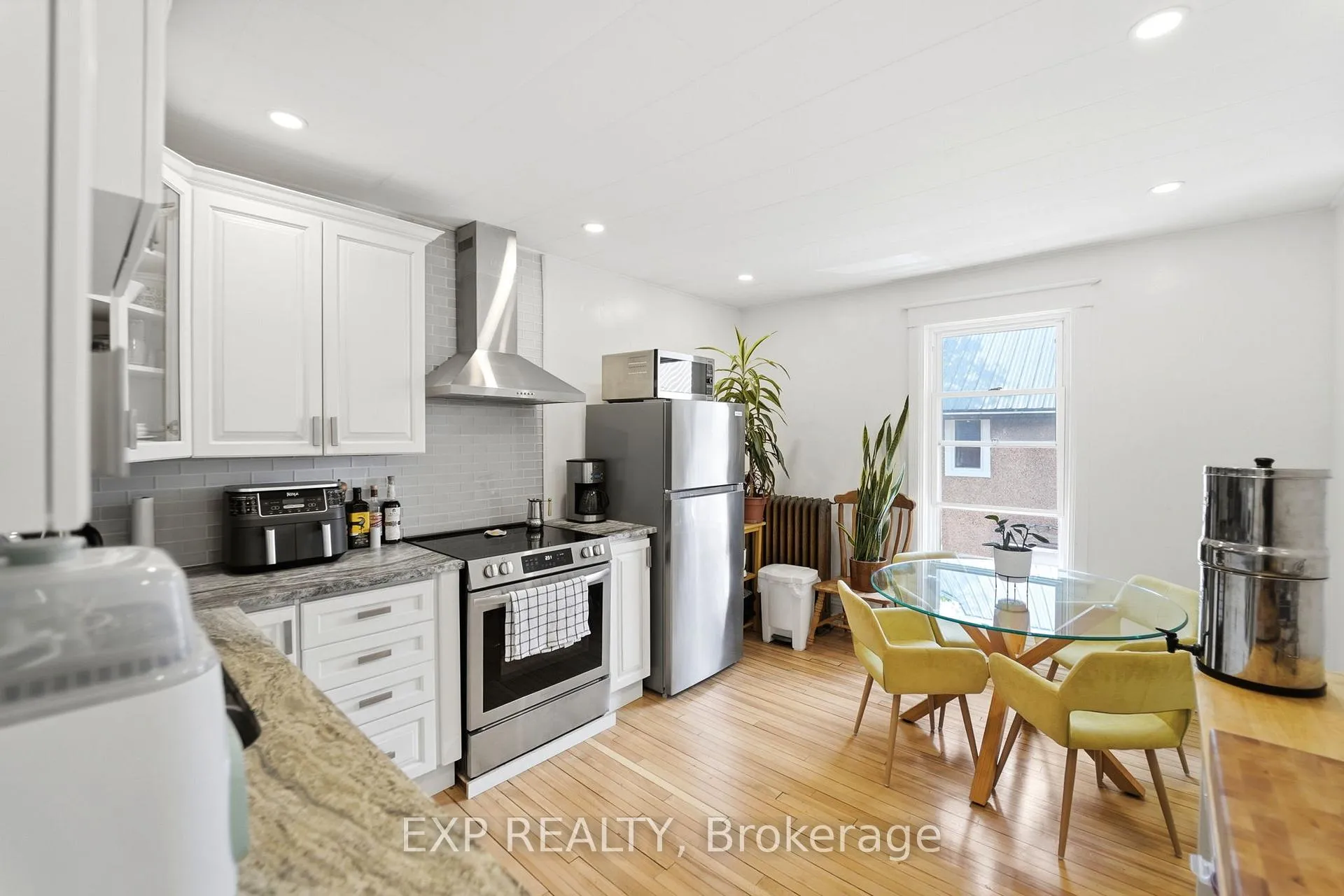 Photo 24 of 15 Avenue Place, Welland, Welland Downtown — HOMEH