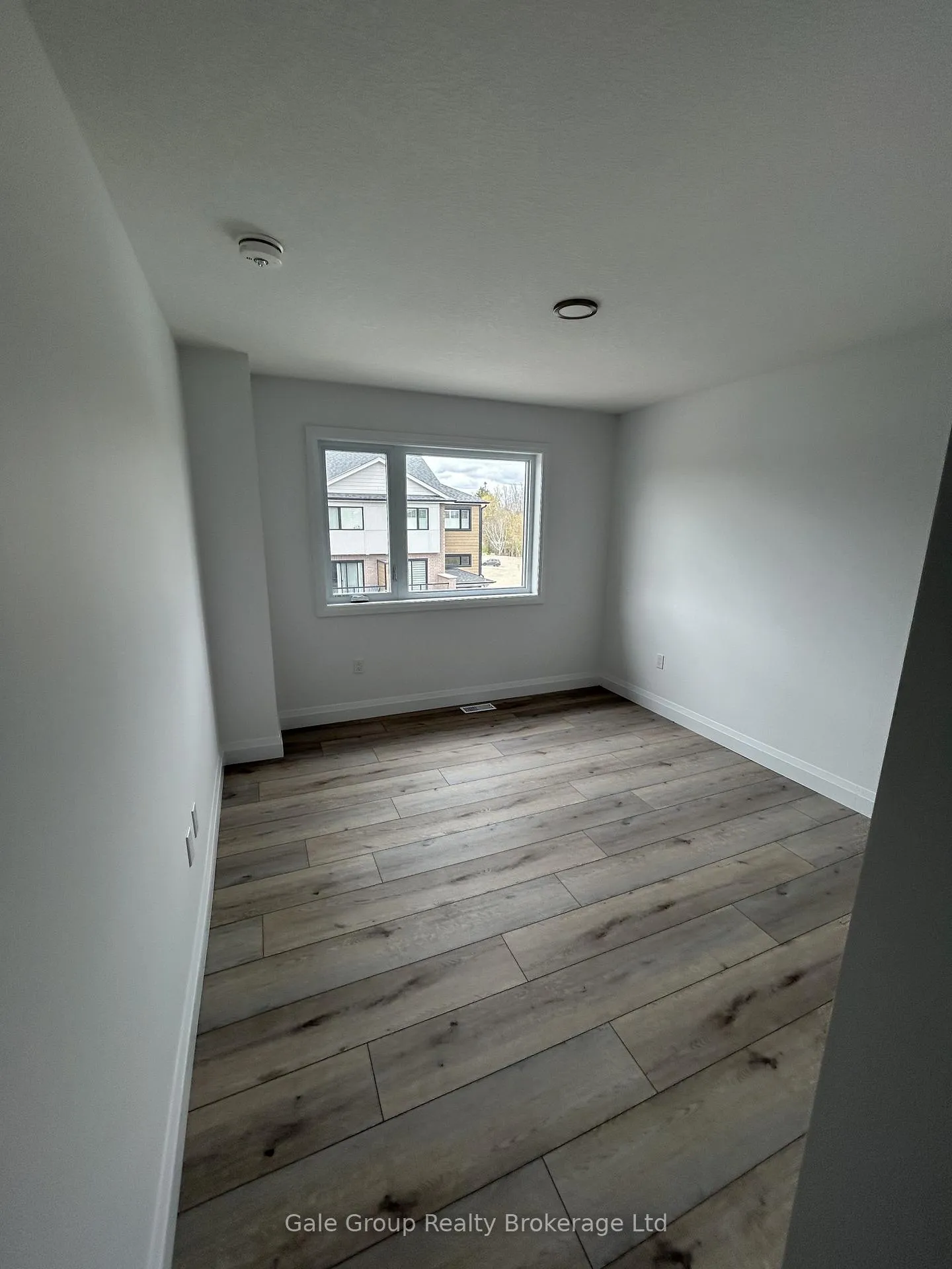 Photo 16 of Unit Main/Upper, 182-7 Bridge Crescent, Minto — HOMEH