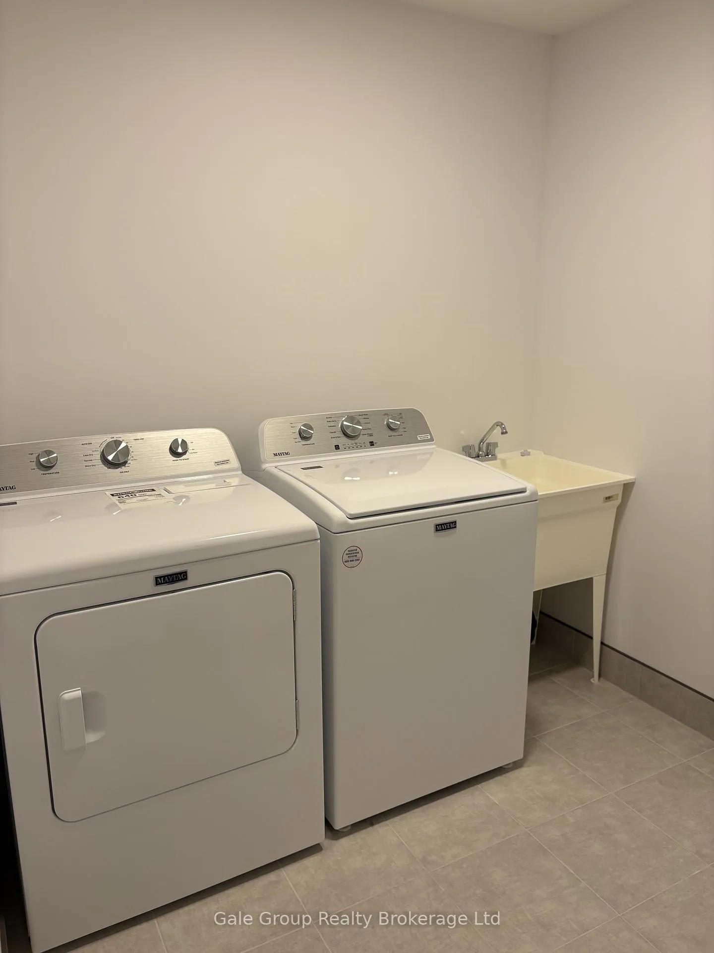 Photo 24 of Unit Main/Upper, 182-7 Bridge Crescent, Minto — HOMEH